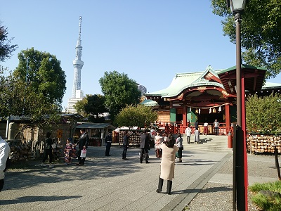 亀戸天神社とスカイツリー